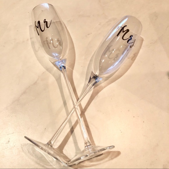 Mr. & Mrs. Champagne Flutes - Picture 1 of 1